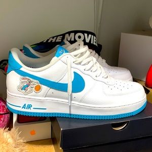 Nike Air Force bugs bunny